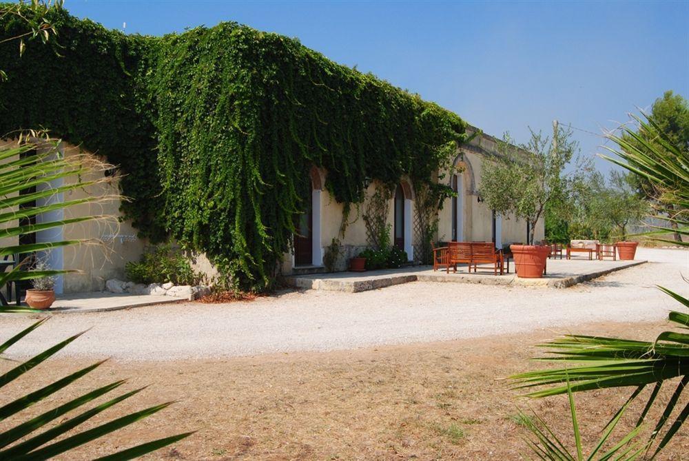 Bio-Agriturismo Masseria La Palombara 萨尔维 外观 照片