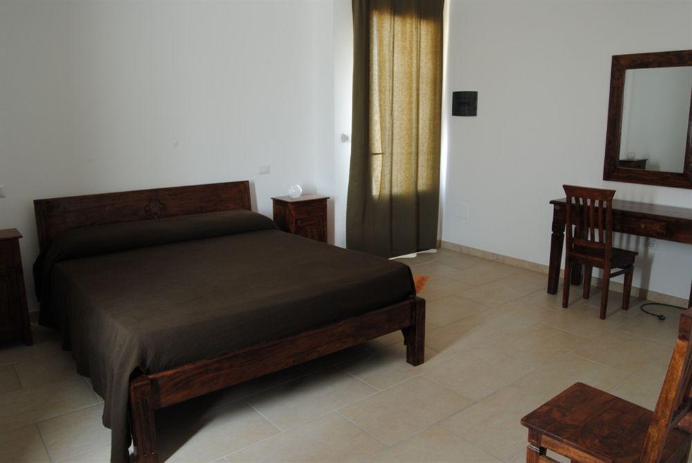 Bio-Agriturismo Masseria La Palombara 萨尔维 外观 照片